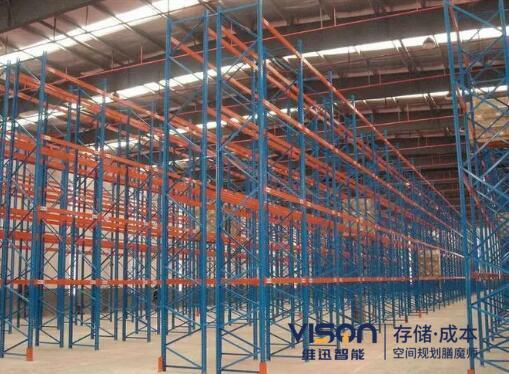 横梁式货架要怎么存放不同规格的托盘？