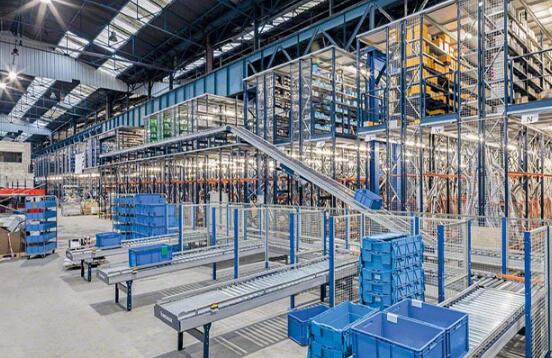 告别仓储难题，定制化货架方案助力企业降本增效