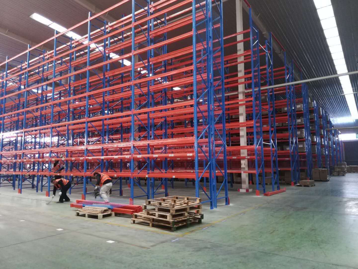 横梁式货架，打造专属仓储解决方案